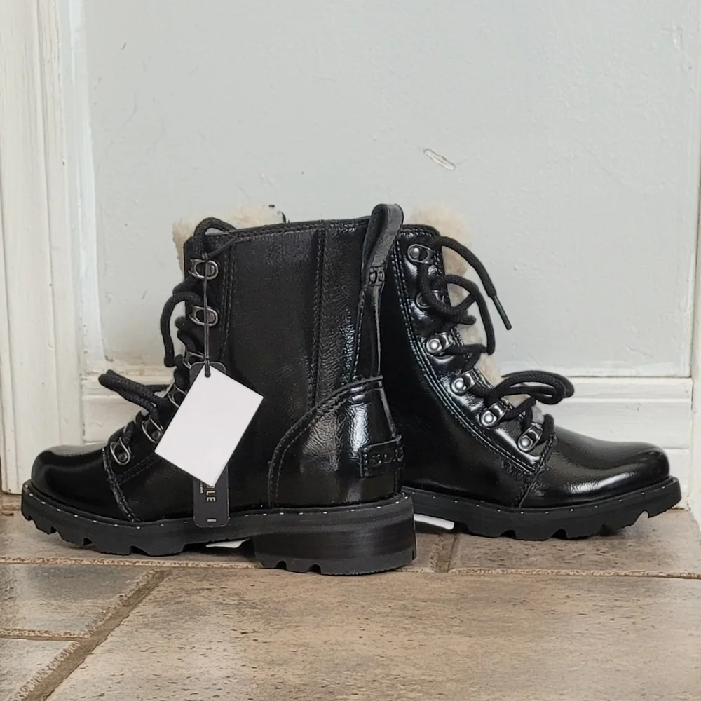 ๐คSOLD๐คSorel Lennox Shearling-Trimmed Patent Leather Combat Boots - Picture 2 of 10